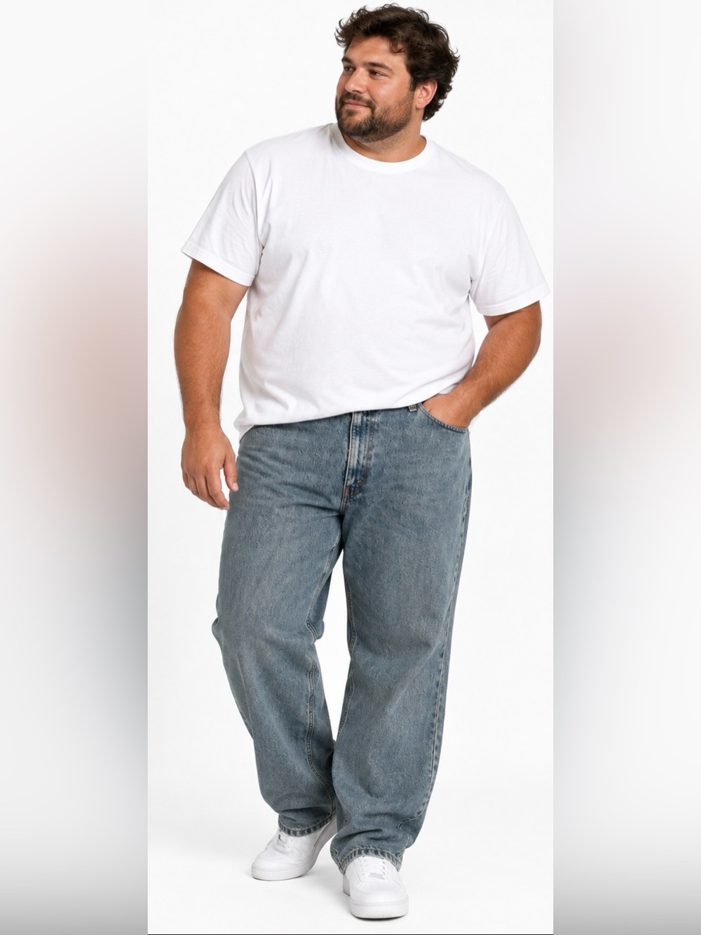 Men’s Levi Strauss Relaxed Fit Jeans in Light Wash Sz 42/32